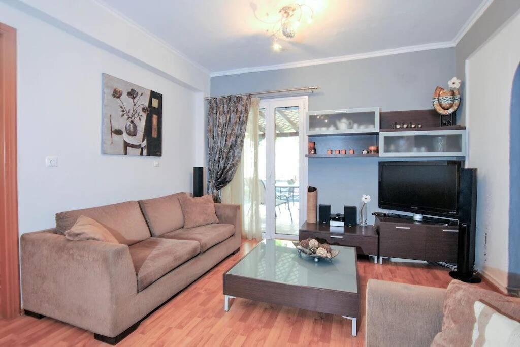 'Panos' Comfy Apartment Аргостолион Экстерьер фото